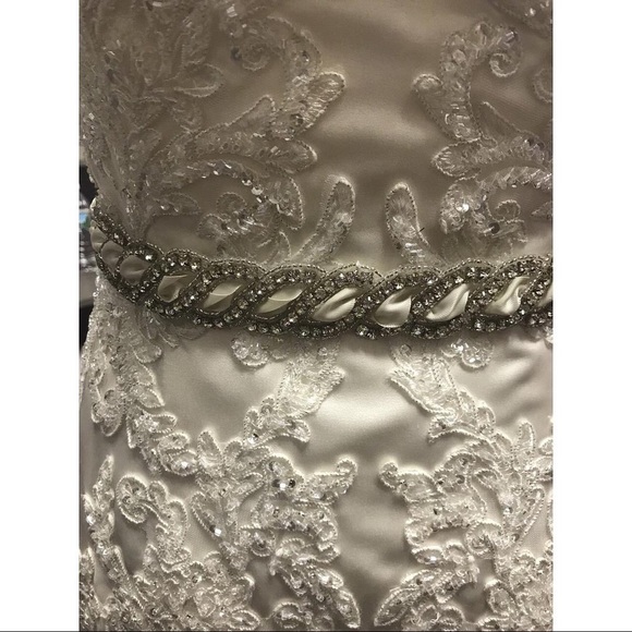 Oleg Cassini Wedding Gown - Picture 4 of 5